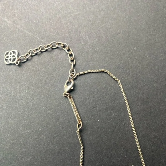 Kendra Scott necklace and earrings set with bag - Picture 7 of 11